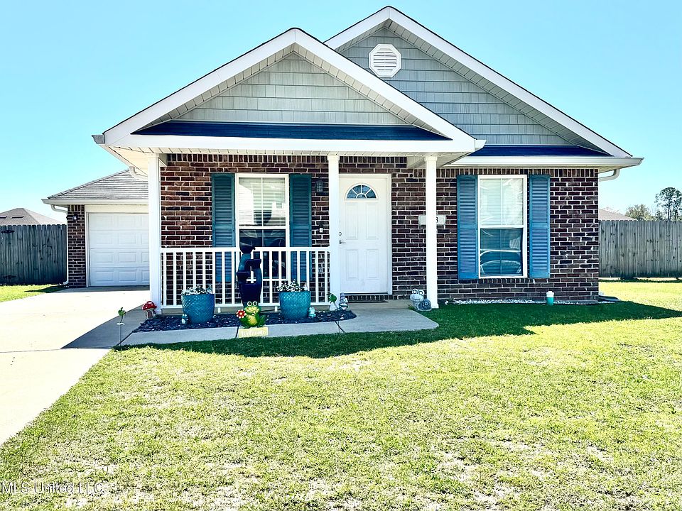 1st image of 313 Twin Lakes Blvd