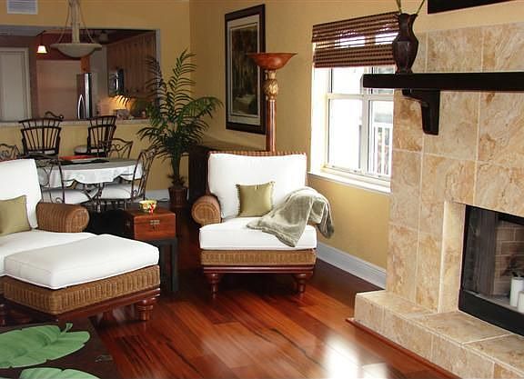 living room - look at those floors!