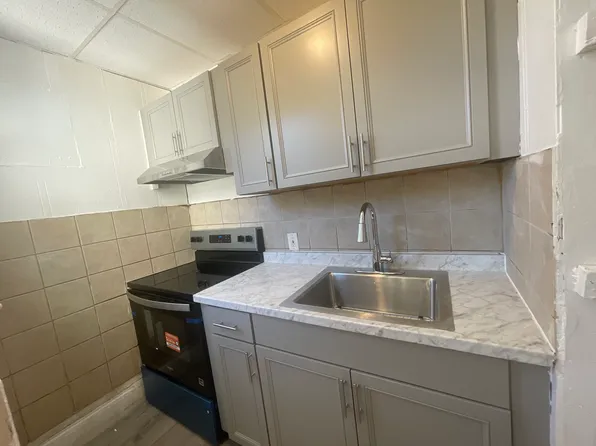 18 Lawton Ave, Lynn, MA