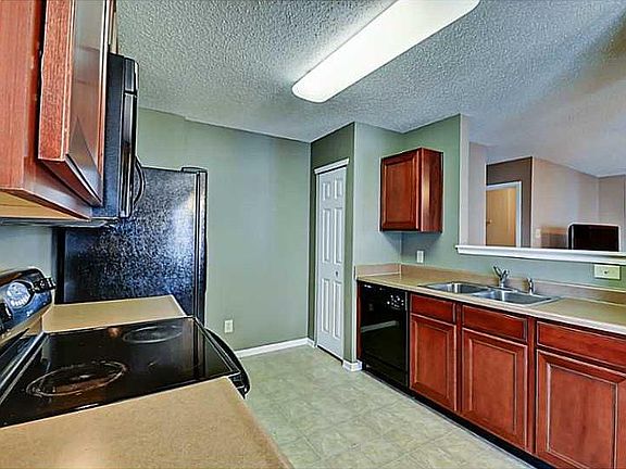 4th image of 7932 Wildwood Farms Ln