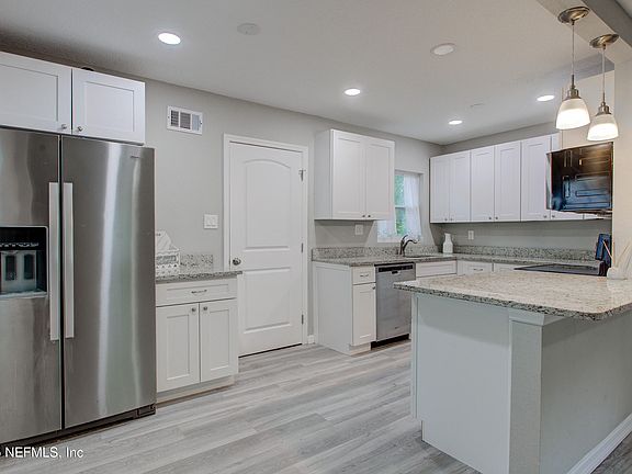 5th image of 5540 WINDERMERE Drive