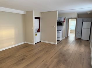 45 S Lincoln Ave APT E, Aurora, IL 60505