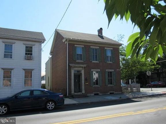 2nd image of 221 S Market St