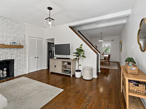 3rd image of 1210 Chislett St