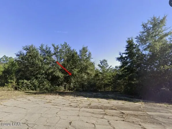 38 Malaluka Ct, Chipley, FL 32428