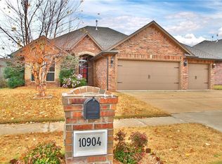 10904 SW 30th St, Yukon, OK 73099