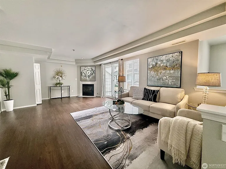 16219 Northup Way #C204 — Photo 18