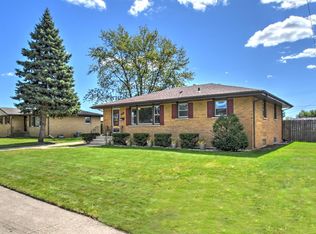 128 Carnation St, Dyer, IN 46311