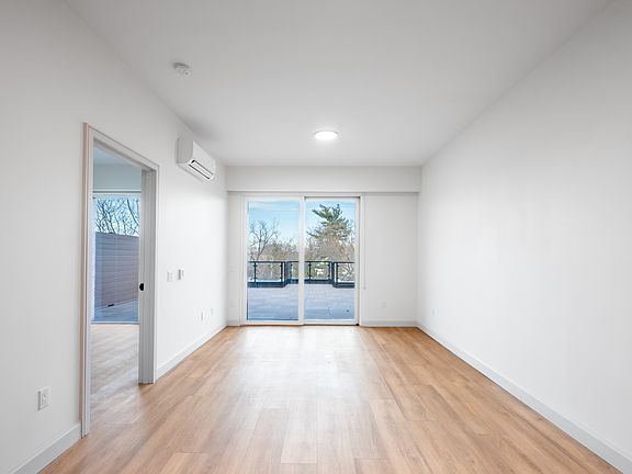 5th image of 44-14 Douglaston Pkwy #7D