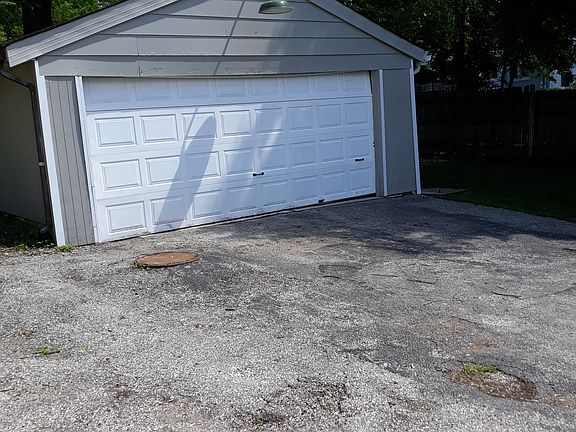 4th image of 741 Garden Ave