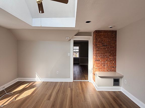 4th image of 83 Gibbs St #3-0