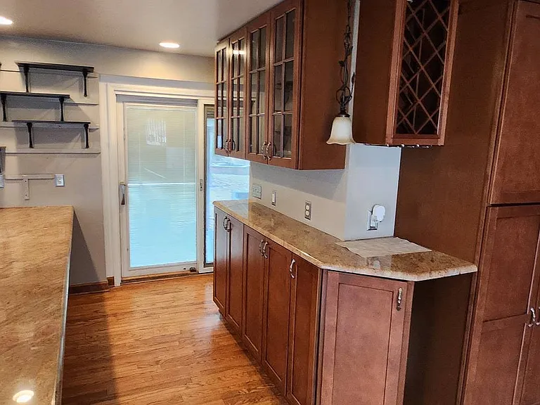 Cabinet spaces