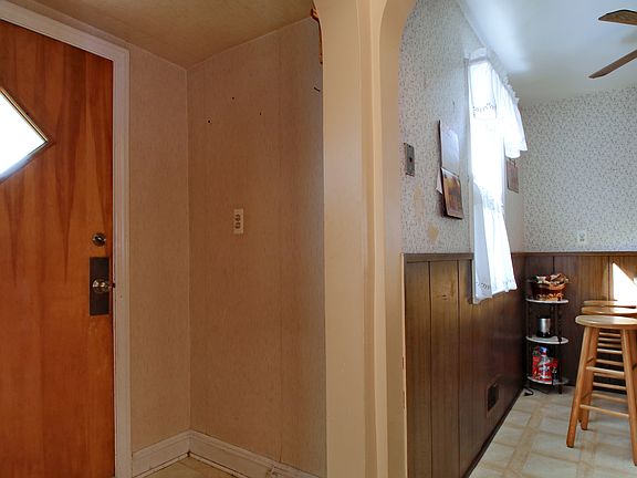 Entry Foyer