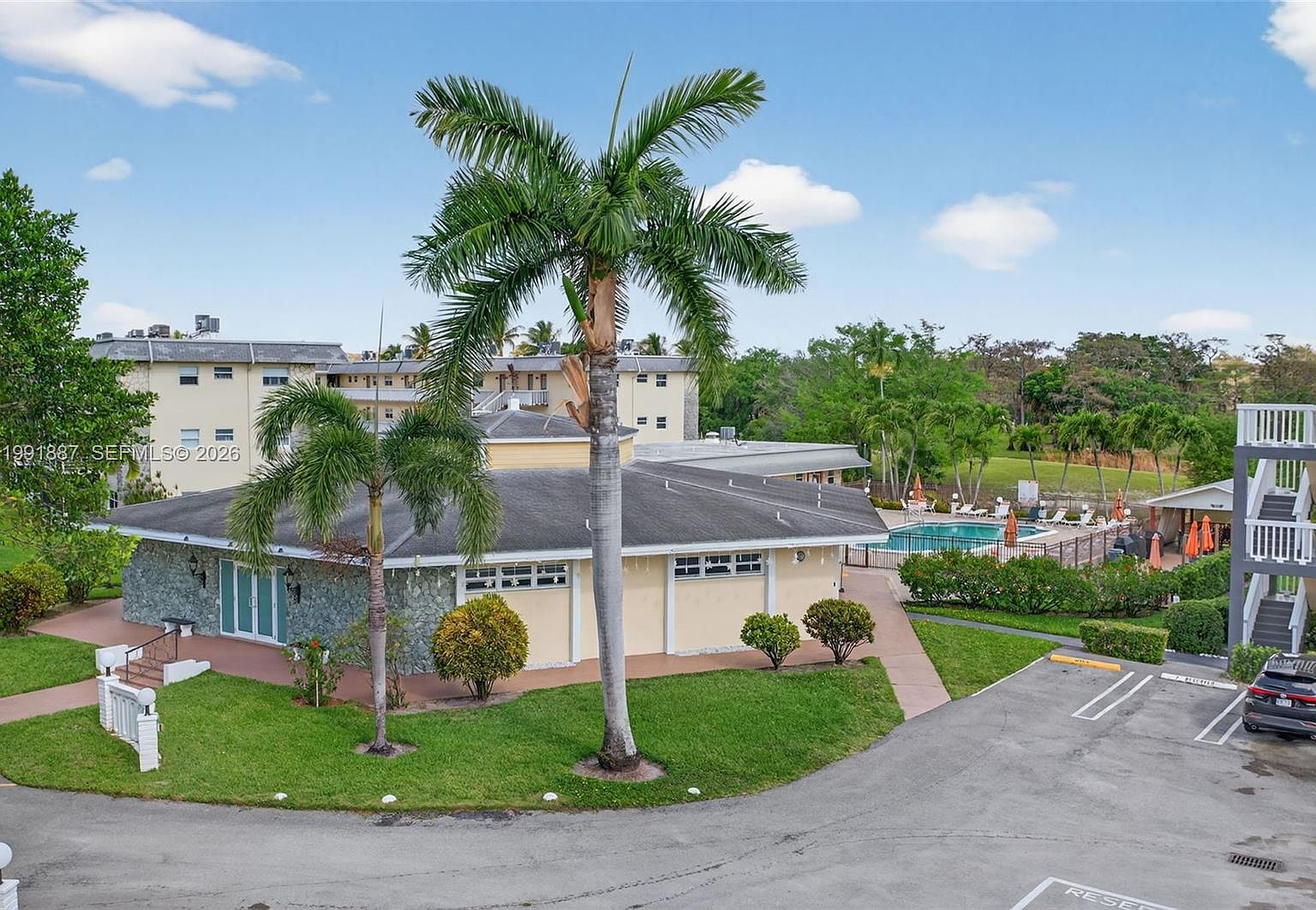 4299 NW 16th St APT 310
