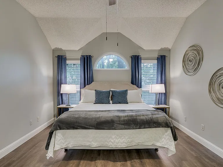 1717 Parkwood Dr — Photo 19