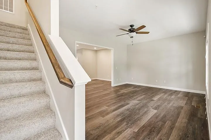 281 Chestnut Ave — Photo 2