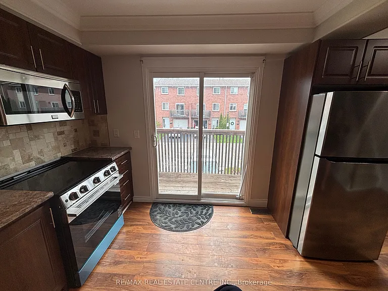 29 Heritage Dr #9 — Photo 12