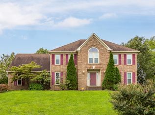 6902 Chartwell Ct, Louisville, KY 40241