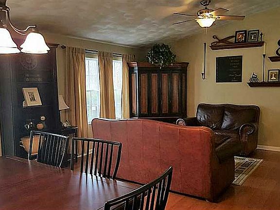 4th image of 41 Remington Farm Dr