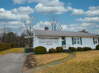 27 Mount View Dr, Clinton, MA 01510