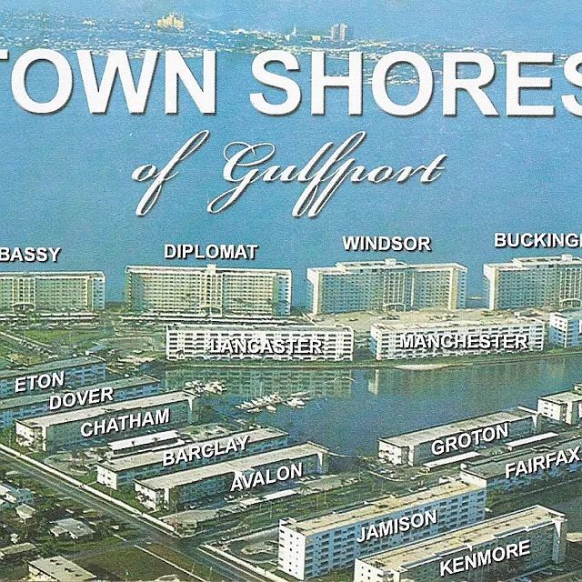 Jamision first floor unit, front & back door, 1 Bedroom, 1 Bathroom. 815 square feet. Sorry, it's a no dog building. - 2960 59th St S #109