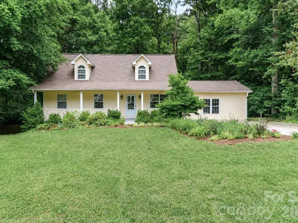 7371 Summit Dr, Denver, NC 28037