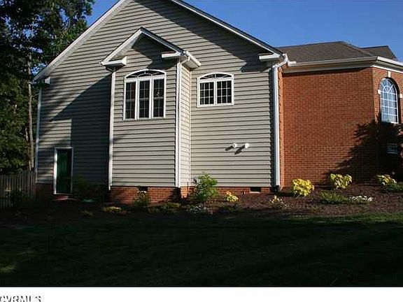 5th image of 9116 Atlee Lake Ct