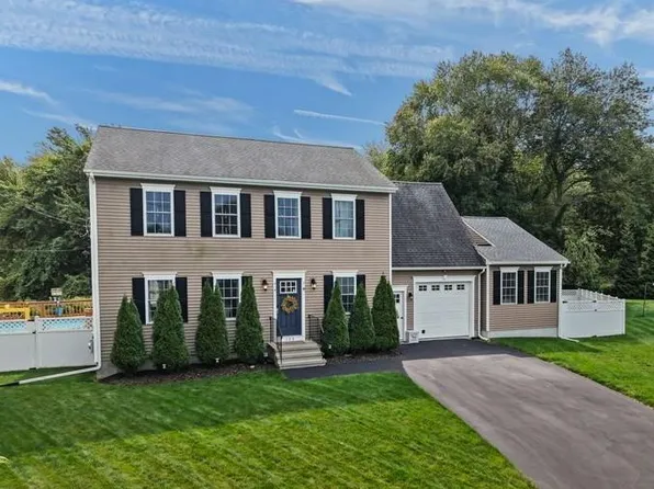 105 Amy Dr, Cranston, RI 02921