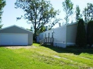 5952 N Derby Ln, Cecil, WI 54111