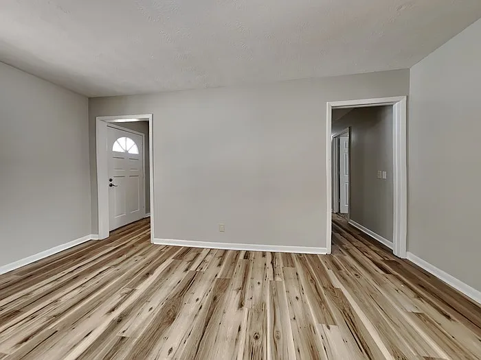 1846 Grove Park Dr — Photo 6