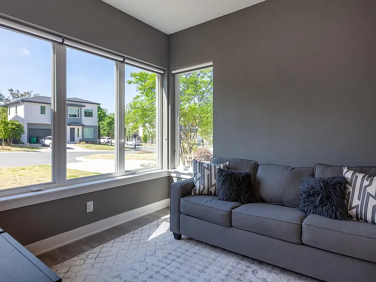 1214 Realta Dr — Photo 5