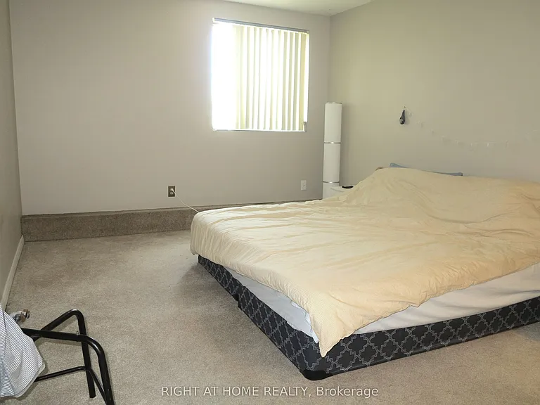570 Proudfoot Ln #1011 — Photo 15
