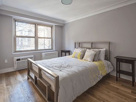 3rd image of 70 W 93rd St #7025G