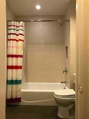 5th image of 208 Saint James Pl Floor 2