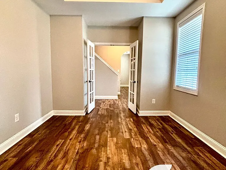 239 Fountain Grove Dr — Photo 4