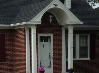 39 Hanover St, Spring Grove, PA 17362