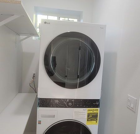 5th image of 1141 Kregmont Dr
