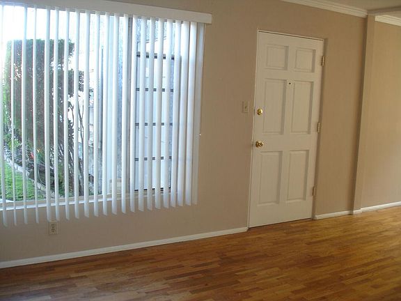 4th image of 351 N Florence St #B