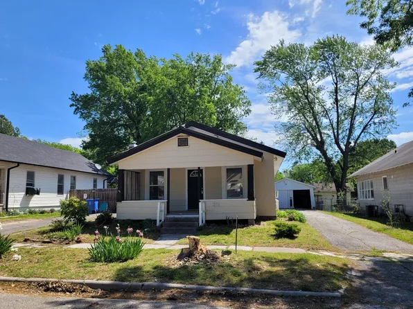 214 J St NW, Miami, OK 74354