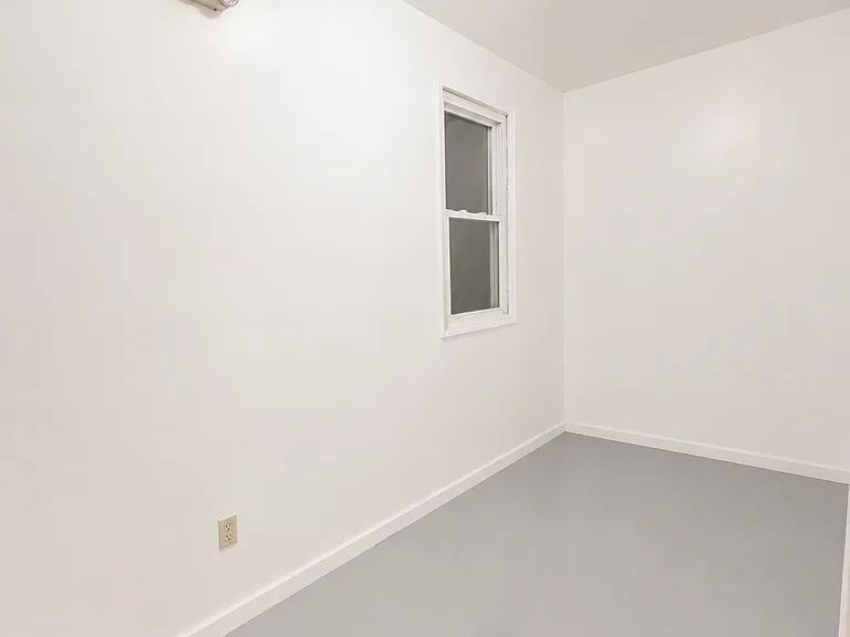 51 N 14th St #3 — Photo 11
