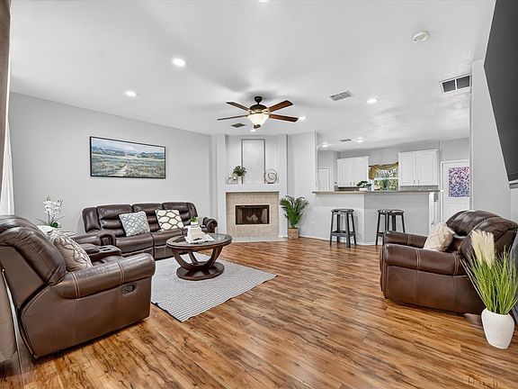 5th image of 5332 Comanche Wells Dr