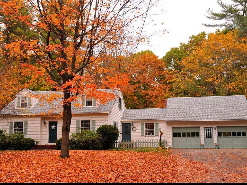 House where apartment is located. Apartment is above garage, with entrance from driveway.