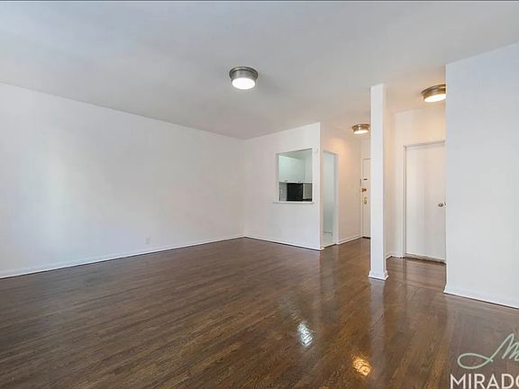 3rd image of 116 Thompson St APT 2D