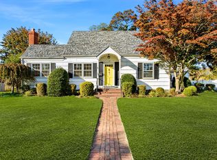 22 Bieselin Rd, Bellport, NY 11713