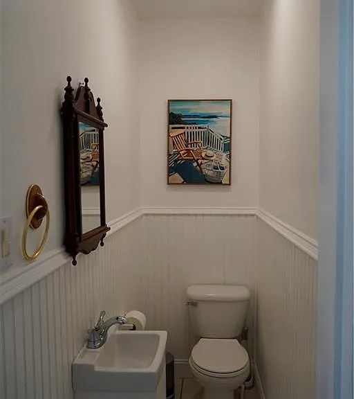 1358 Narragansett Blvd — Photo 12