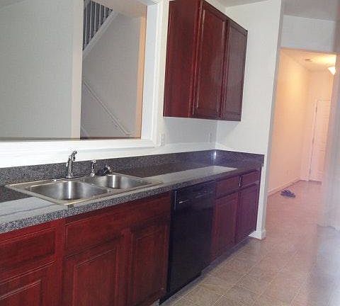 4th image of 509 Heatherwood Loop