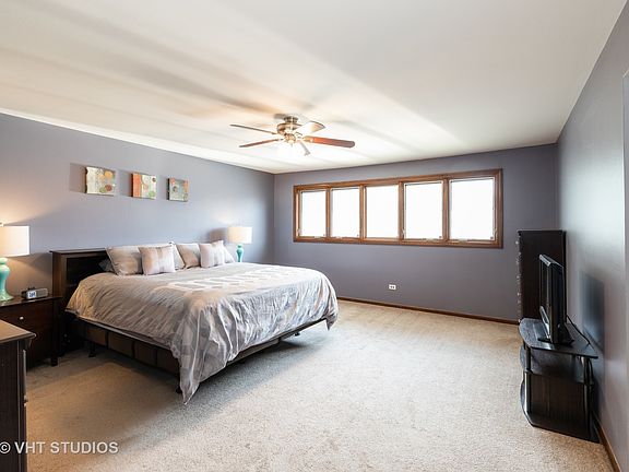 5th image of 6815 Crown Ln