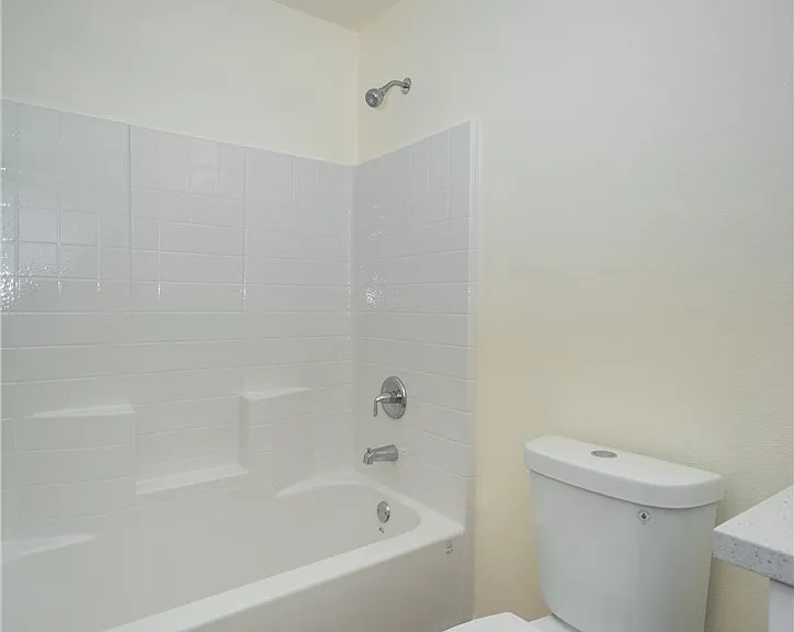 660 San Lorenzo St #1 — Photo 11
