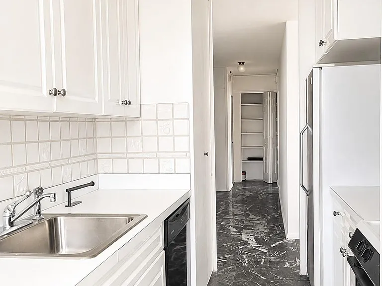200 Locust St #30GN — Photo 7