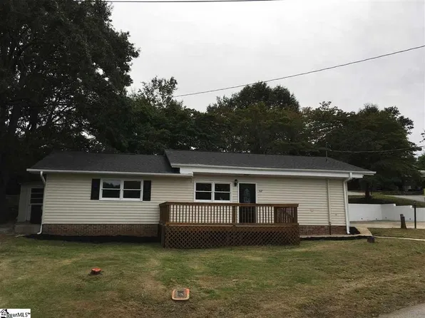302 Railroad St, Pickens, SC 29671